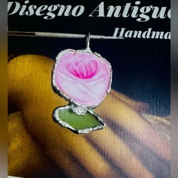 English Bone China & Sea Glass artisan pendant from Fragments of a Vintage Plate - Picture 5 of 6